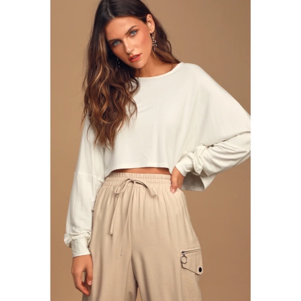 Lulu's Crop Top - Picture 1 of 4